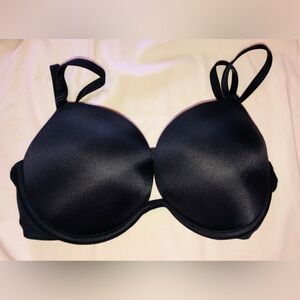 Victoria’s Secret Pink - Wear Everywhere Super Push Up Bra. Color Black. Sz. 34C
